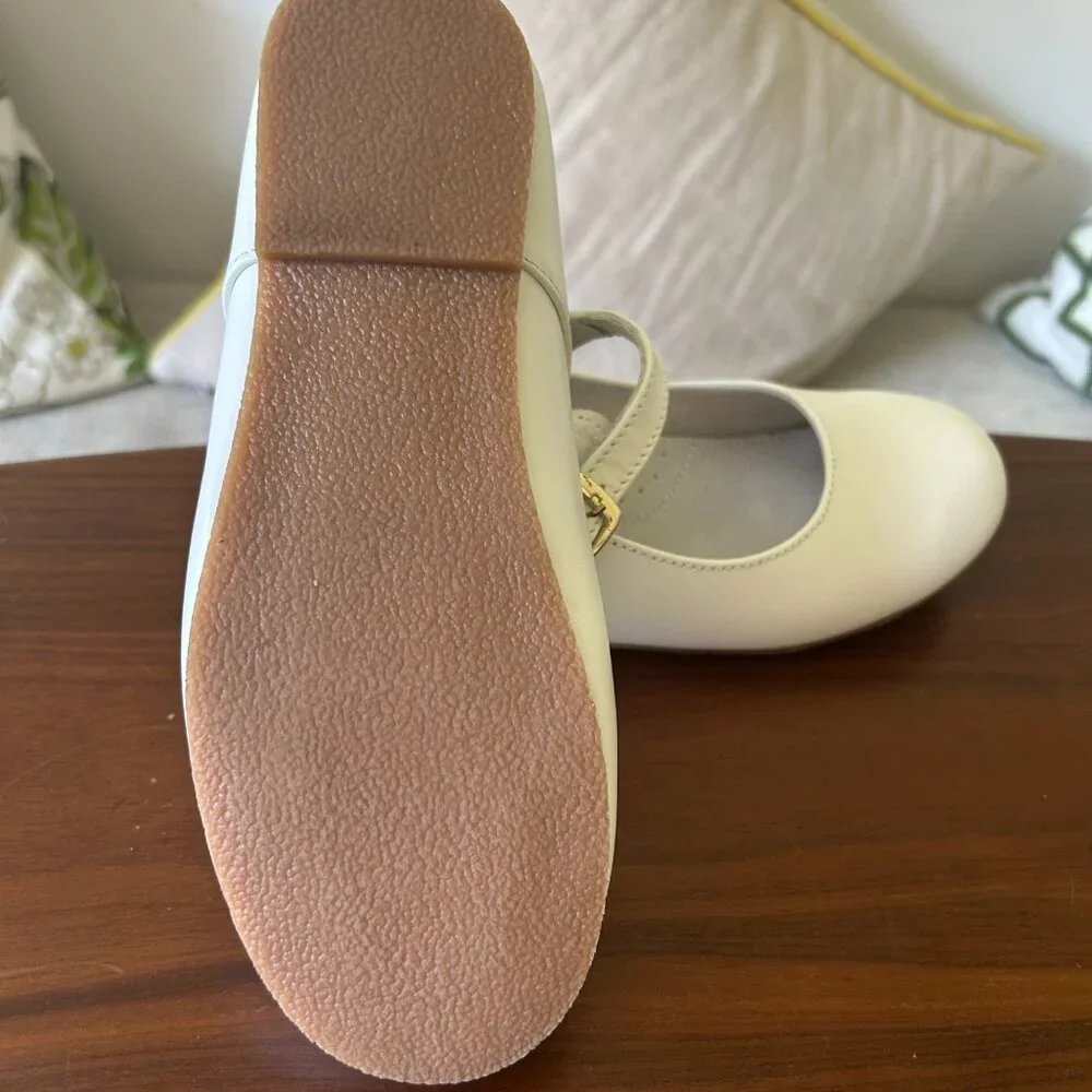 L'Amour Girls White Dress Shoes - Picture 6 of 6
